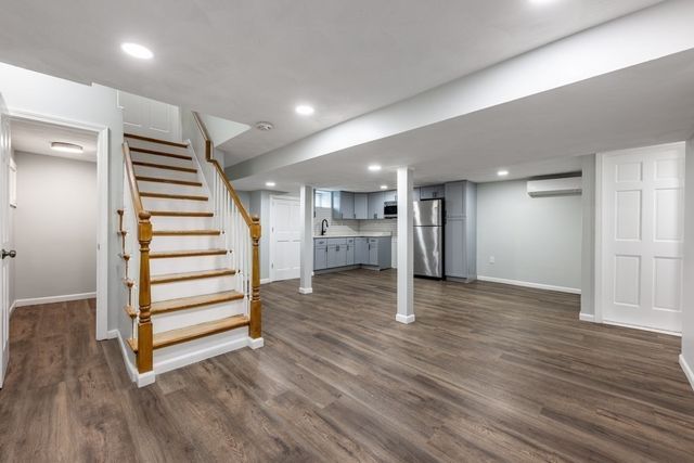 29 Laurel Rd, Milton, MA 02186