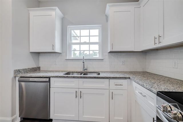 1369 Ebenezer Road, Rincon, GA 31326