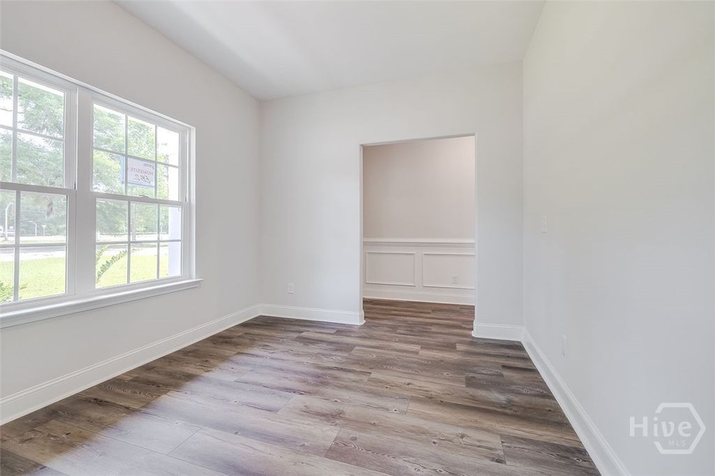 Image 6 of property listing at 1369 Ebenezer Road, Rincon, GA 31326