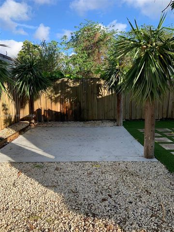 2036 SW 57th Ct 2038, Miami, FL 33155