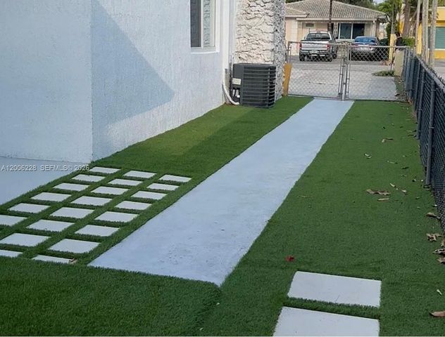 2036 SW 57th Ct 2038, Miami, FL 33155