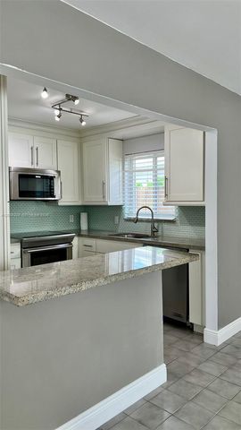 2036 SW 57th Ct 2038, Miami, FL 33155