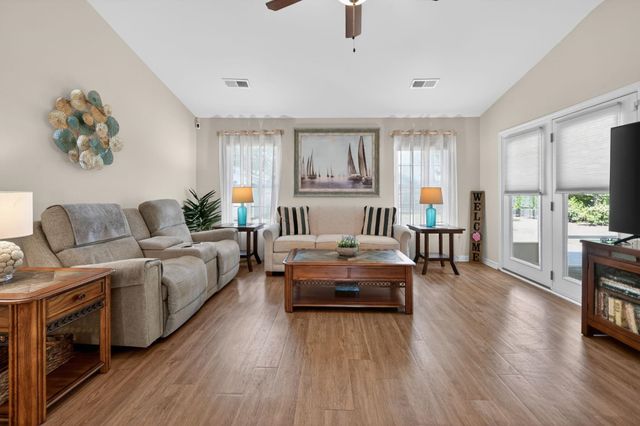 1904 Capella Ct., Conway, SC 29527