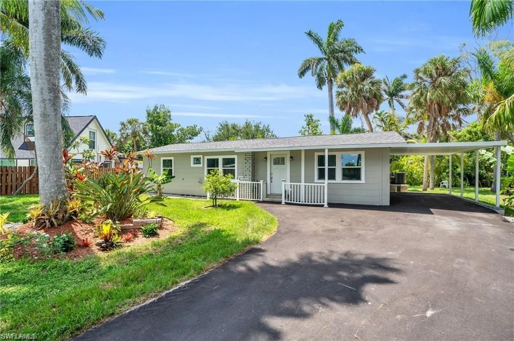 135 Standish CIR, NORTH FORT MYERS, FL 33903 — photo 2