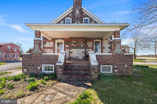 2085 HARNEY RD, Littlestown, PA 17340
