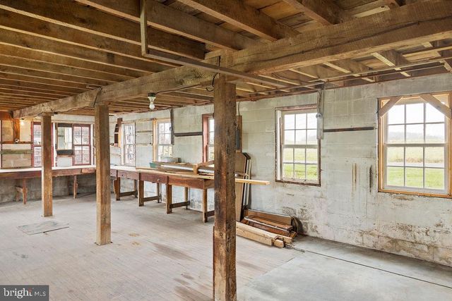 2085 HARNEY RD, Littlestown, PA 17340