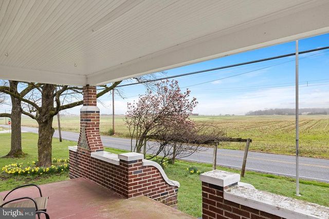 2085 HARNEY RD, Littlestown, PA 17340