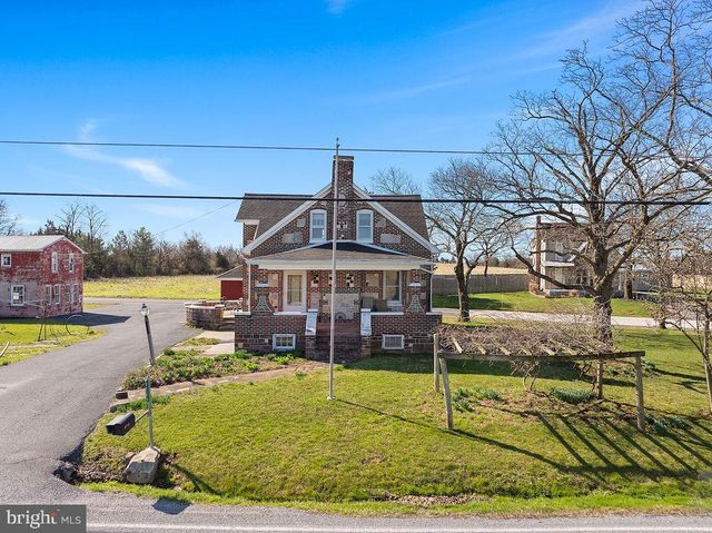 2085 HARNEY RD, Littlestown, PA 17340