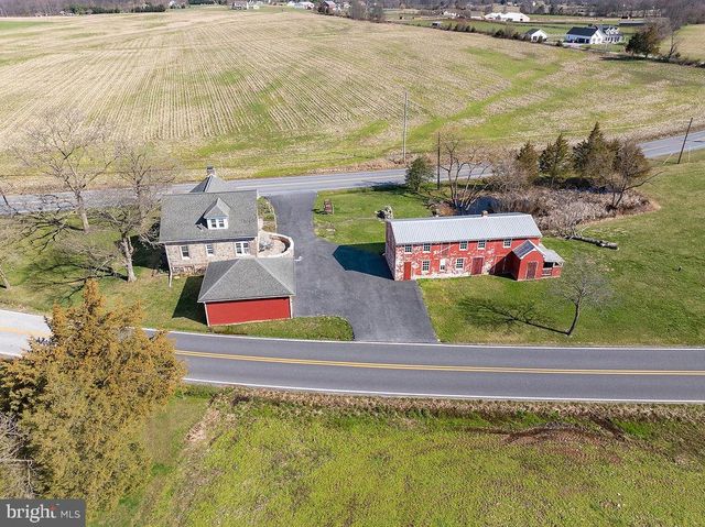2085 HARNEY RD, Littlestown, PA 17340