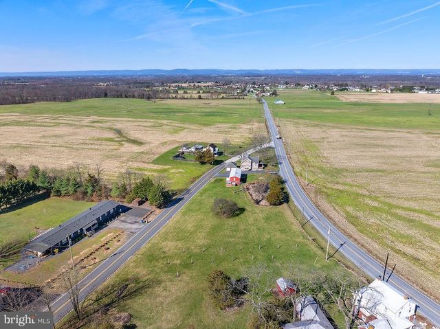 2085 HARNEY RD, Littlestown, PA 17340