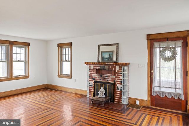 2085 HARNEY RD, Littlestown, PA 17340