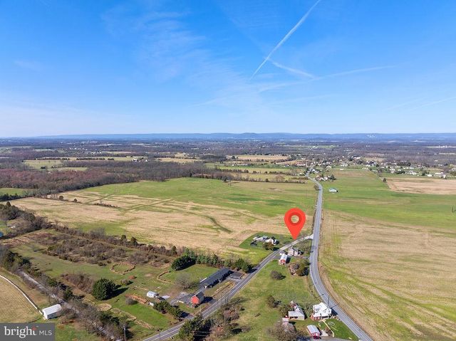 2085 HARNEY RD, Littlestown, PA 17340