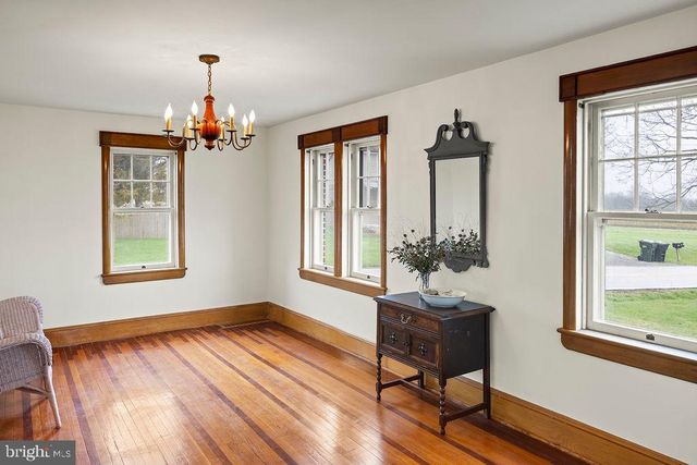 2085 HARNEY RD, Littlestown, PA 17340