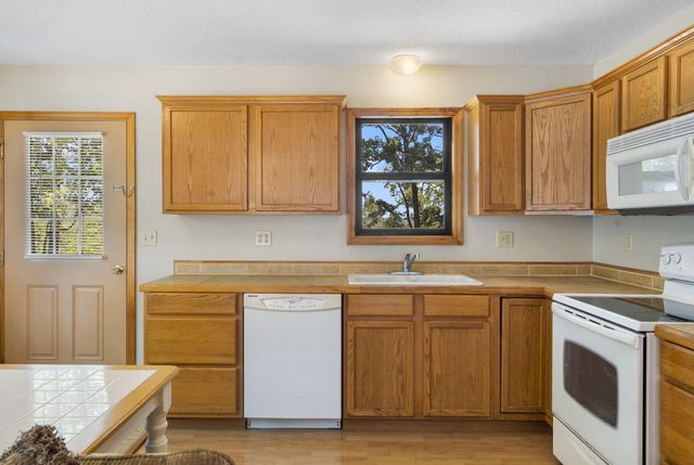 31 Woodcliff Road 31, Shell Knob, MO 65747