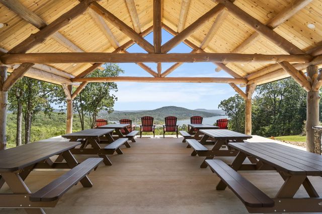 31 Woodcliff Road 31, Shell Knob, MO 65747