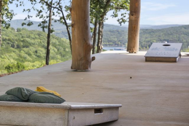 31 Woodcliff Road 31, Shell Knob, MO 65747