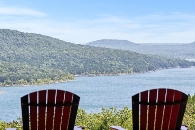 31 Woodcliff Road 31, Shell Knob, MO 65747