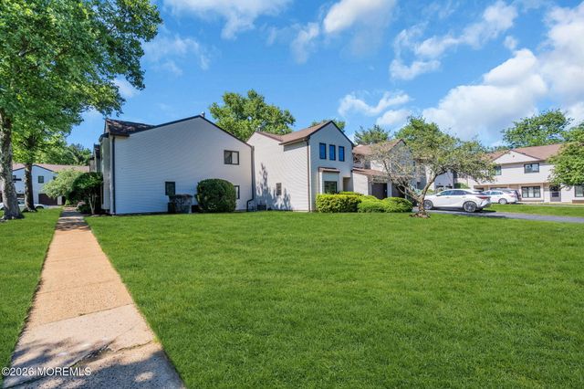 96 Tangerine Drive, Marlboro, NJ 07746