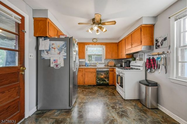 701 Centre St, Nutley Twp., NJ 07110