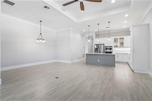 2152 Falls Manor, Vero Beach, FL 32967