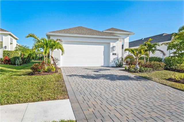 2152 Falls Manor, Vero Beach, FL 32967