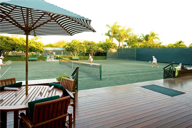 2152 Falls Manor, Vero Beach, FL 32967