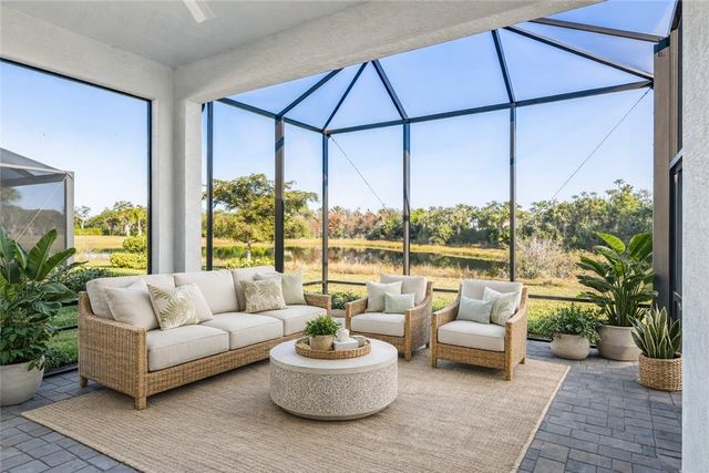 2152 Falls Manor, Vero Beach, FL 32967