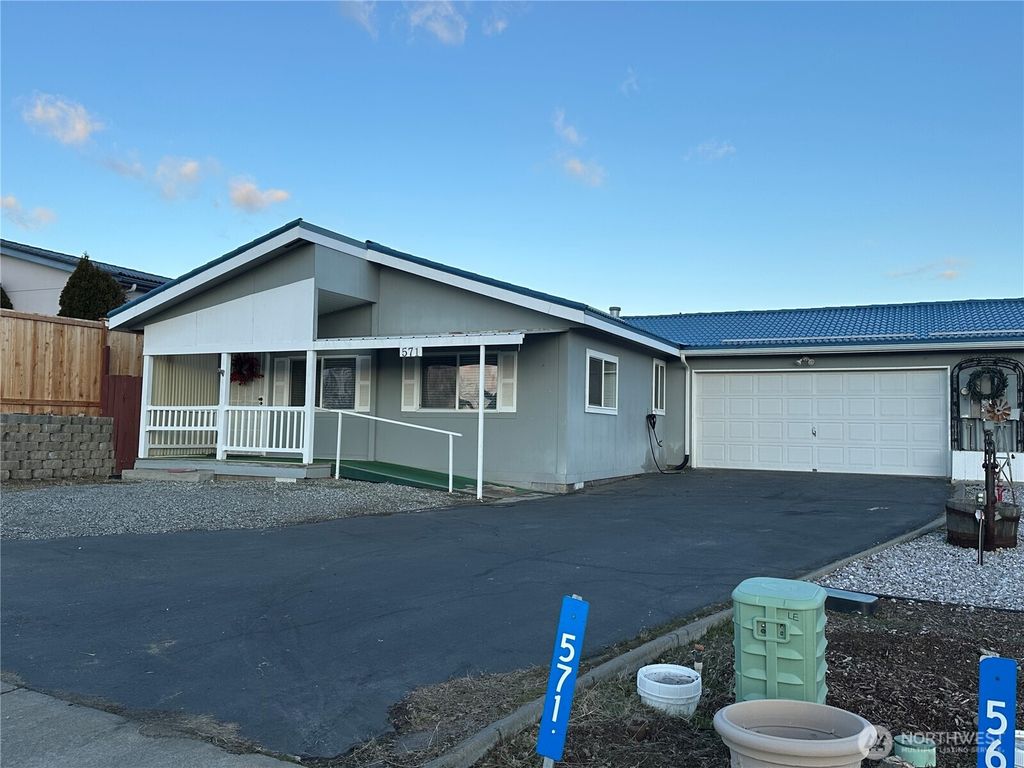 571 Morning View Circle, East Wenatchee, WA 98802
