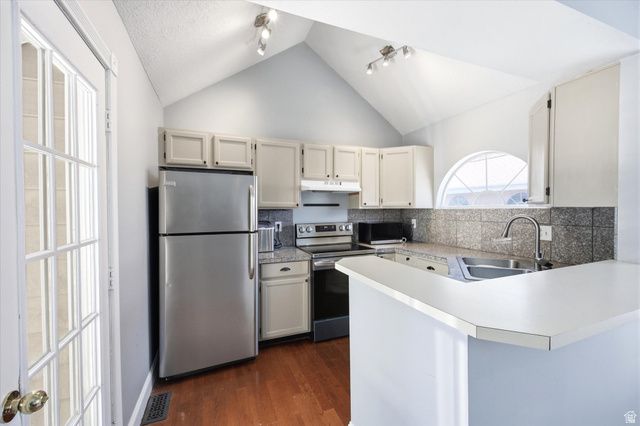 5425 S SPINNAKER ROW, Taylorsville, UT 84123