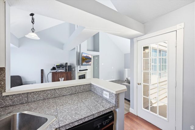 5425 S SPINNAKER ROW, Taylorsville, UT 84123