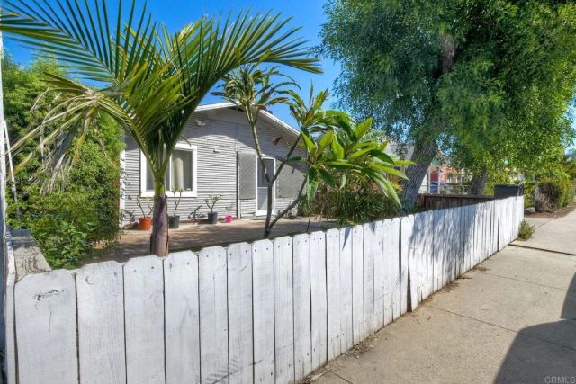 412 W 9th Avenue, Escondido, CA 92025