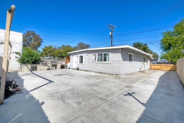 412 W 9th Avenue, Escondido, CA 92025