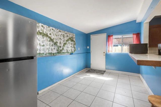 412 W 9th Avenue, Escondido, CA 92025
