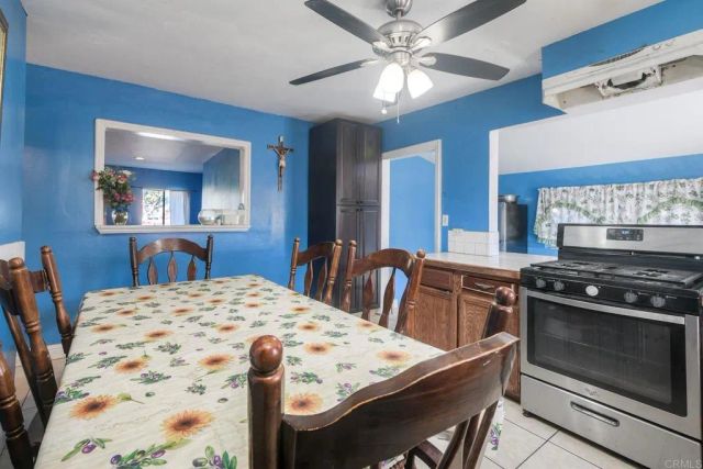 412 W 9th Avenue, Escondido, CA 92025
