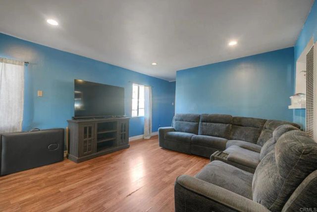 412 W 9th Avenue, Escondido, CA 92025