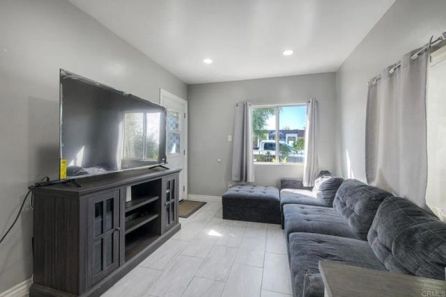 412 W 9th Avenue, Escondido, CA 92025