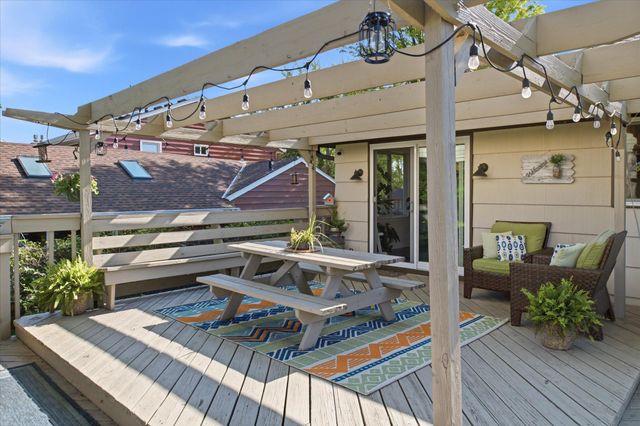 3404 Skycroft Drive, Saint Anthony, MN 55418