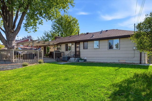 3404 Skycroft Drive, Saint Anthony, MN 55418