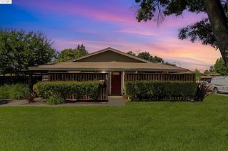 2059 Olivera Rd B, Concord, CA 94520