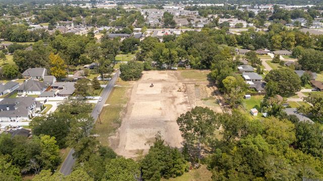 4733 Floynell Dr, Saint George, LA 70809