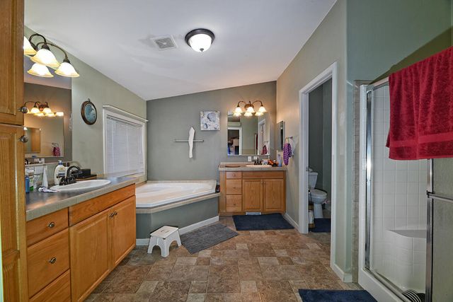 2056 Rockydale Road, Cave Junction, OR 97523
