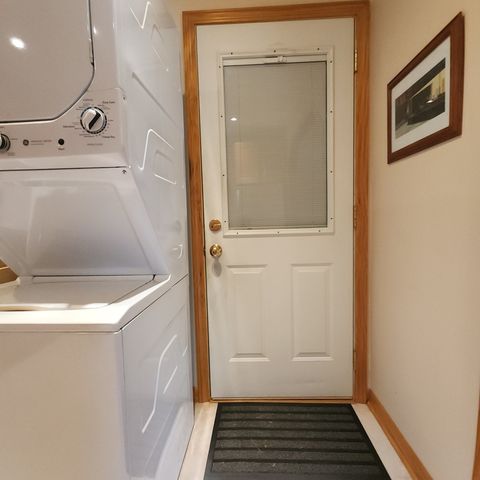 4605 W 84th Place, Chicago, IL 60652