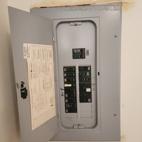 4605 W 84th Place, Chicago, IL 60652