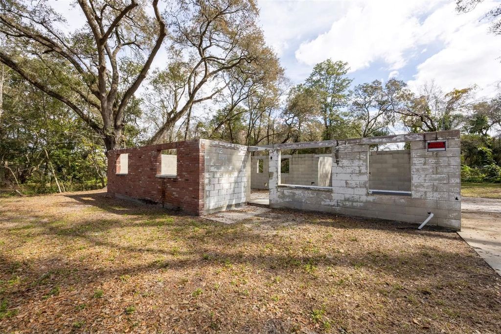 5515 N FALKENBURG ROAD, Tampa, FL 33610