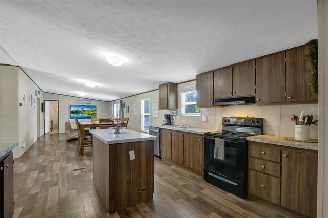 4237 COYOTE TRAIL, Polk City, FL 33868