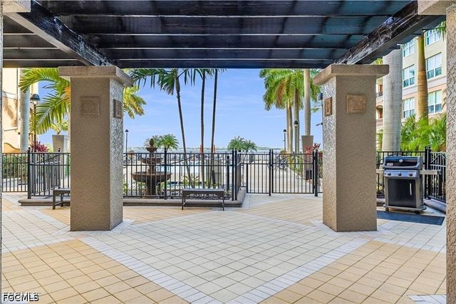 2825 Palm Beach BLVD 418, Fort Myers, FL 33916