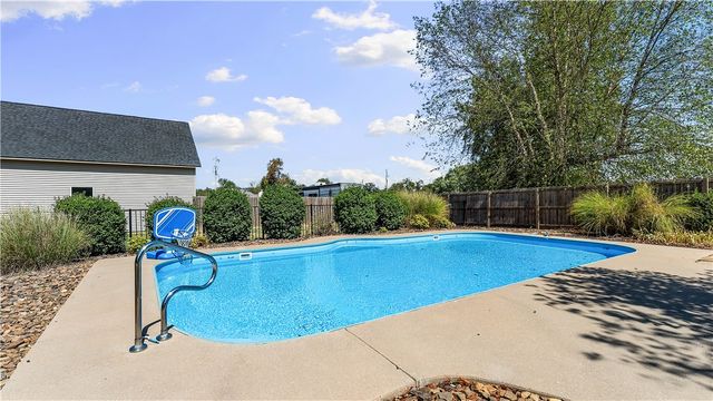 8116 Coffelt Cemetery Road, Bentonville, AR 72713