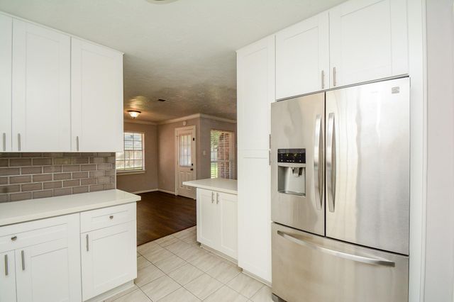 11610 Cypresswood Drive, Houston, TX 77070