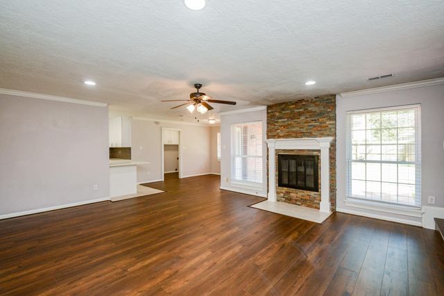 11610 Cypresswood Drive, Houston, TX 77070