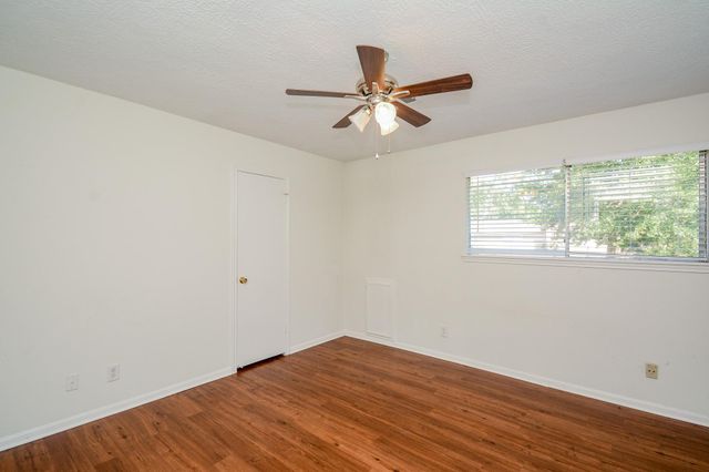 11610 Cypresswood Drive, Houston, TX 77070